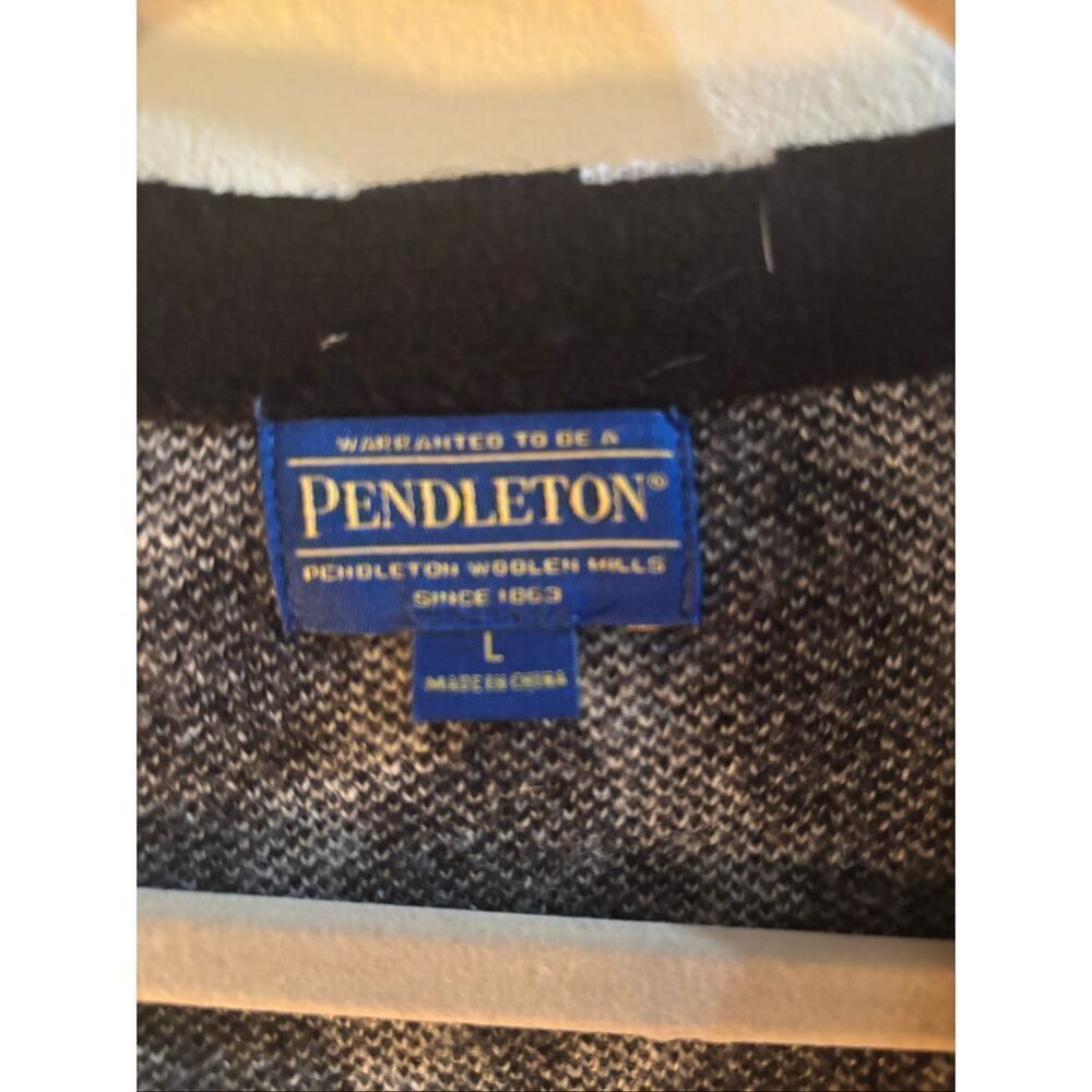 Pendleton Lambswool Cardigan - Picture 3 of 5